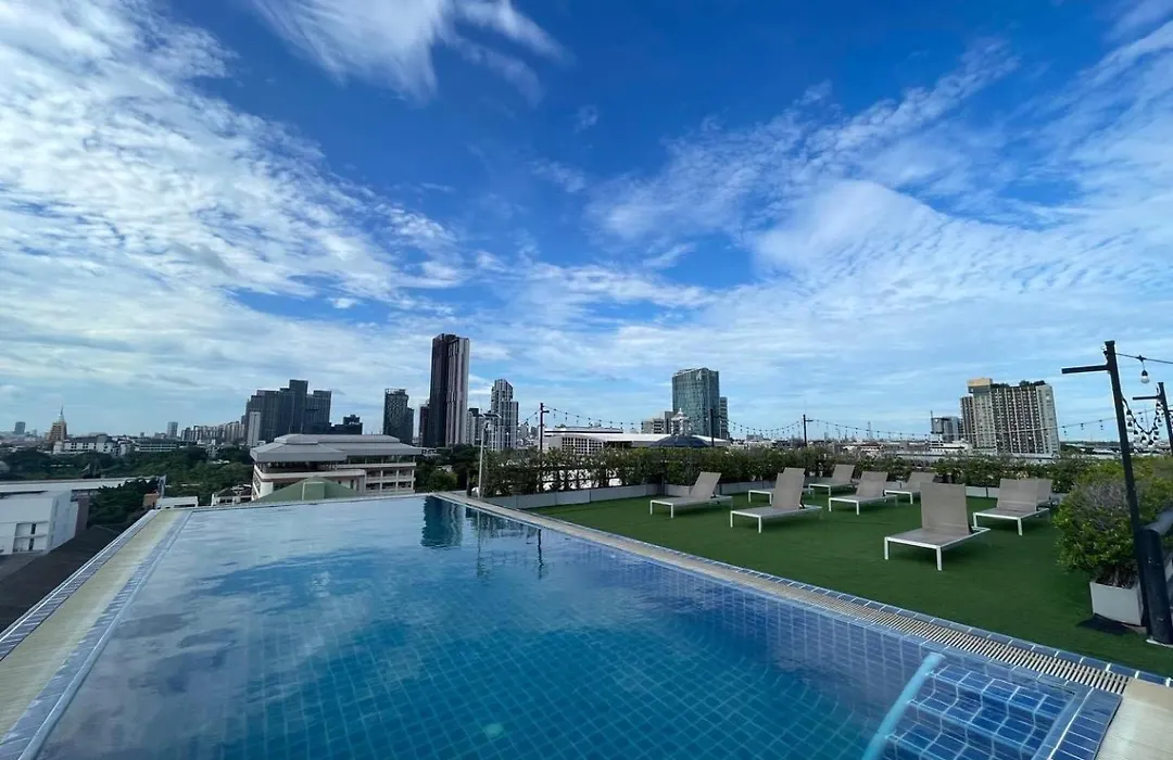 Romance Hotel Sukhumvit 97-1